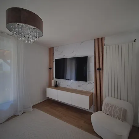 Maison Individuelle Avec Sa Piscine Privee Villa *