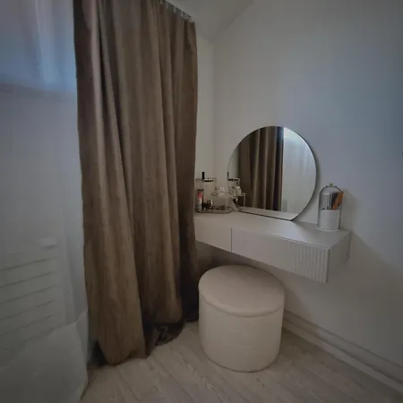 Maison Individuelle Avec Sa Piscine Privee